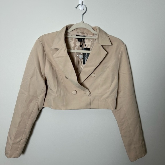 PrettyLittleThing Tops - PrettyLittleThing cropped double button blazer